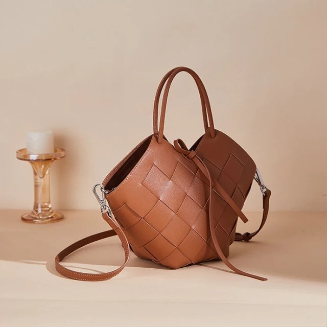 Stilaré Sasha Leather Bucket Bag - Stilaré